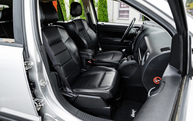 Jeep Compass cena 38900 przebieg: 169000, rok produkcji 2011 z Radom małe 631